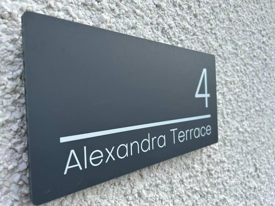 Caernarfon Modern Townhouse Snowdonia Villa ภายนอก รูปภาพ