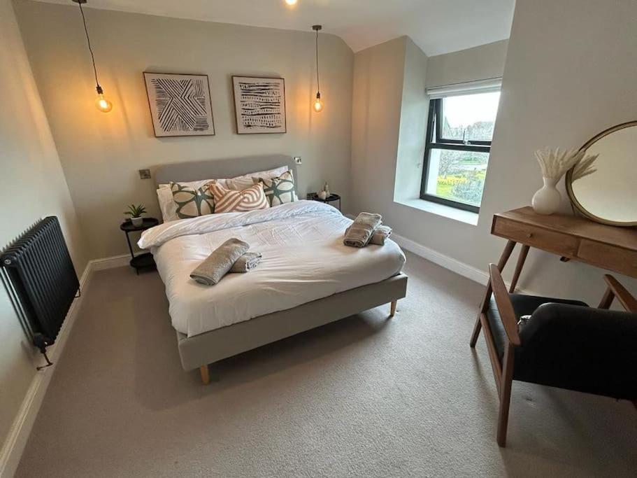 Caernarfon Modern Townhouse Snowdonia Villa ภายนอก รูปภาพ