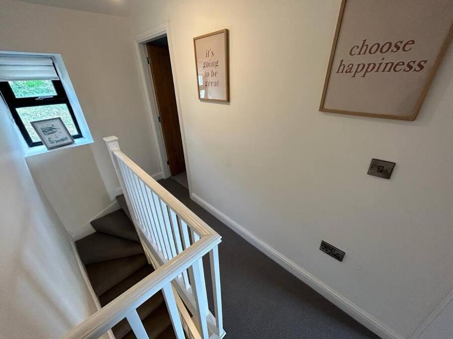 Caernarfon Modern Townhouse Snowdonia Villa ภายนอก รูปภาพ